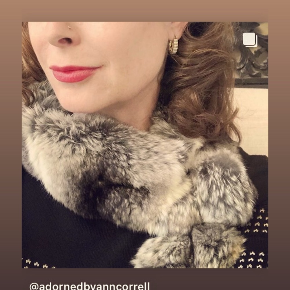 Chinchilla fur collar